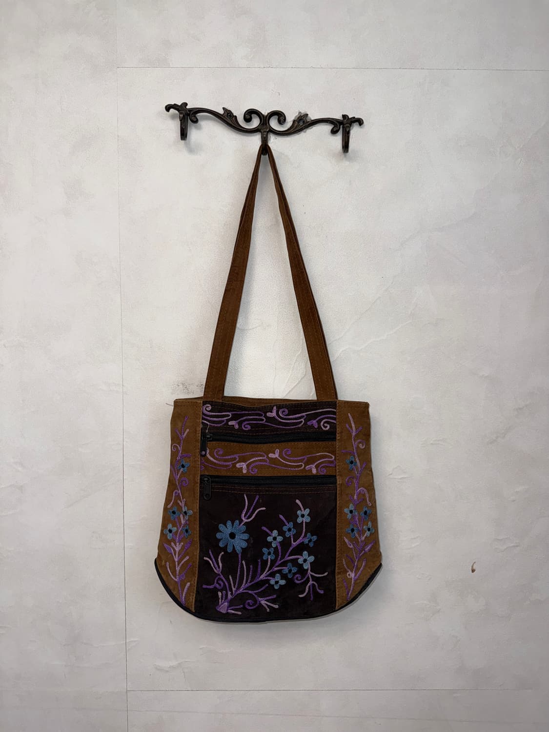 Brown oriental floral embroidered 숄더백 상품이미지1