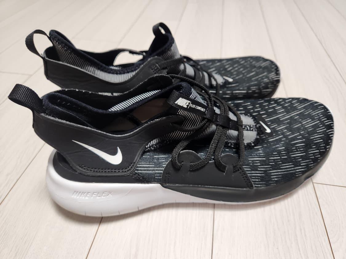 나이키 러닝화 플렉스 콘택트 3 AQ7484-004  사이즈270

아웃 상품이미지3