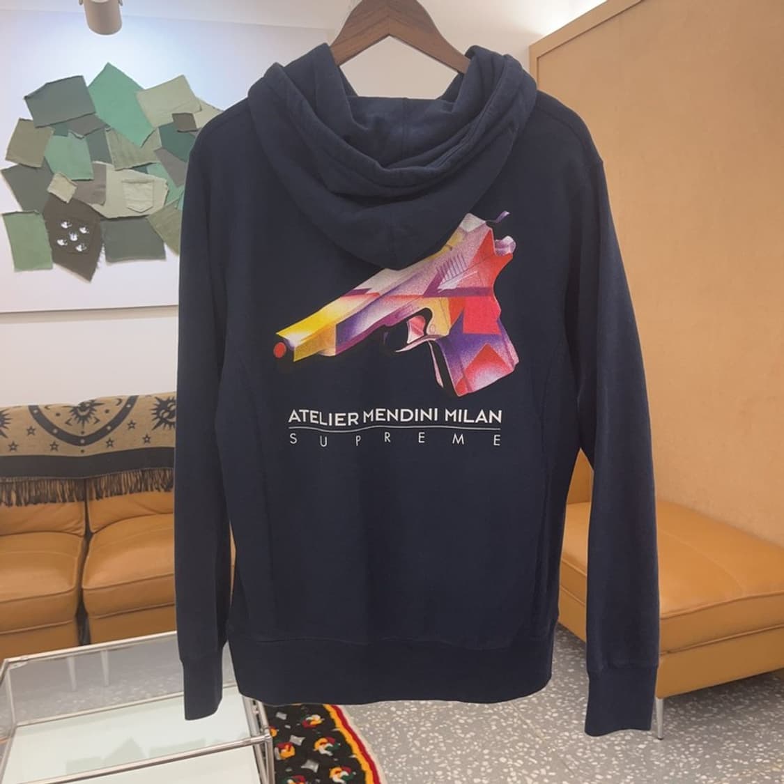 슈프림 키치 멘디니 건 백프린팅 약기모 후드티 M C06844 상품이미지4
