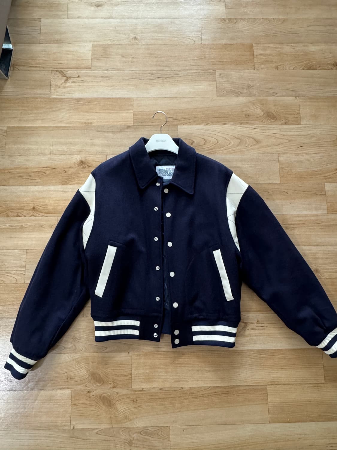 벌스데이수트 뉴스타디움 바시티 네이비 L 상품이미지1