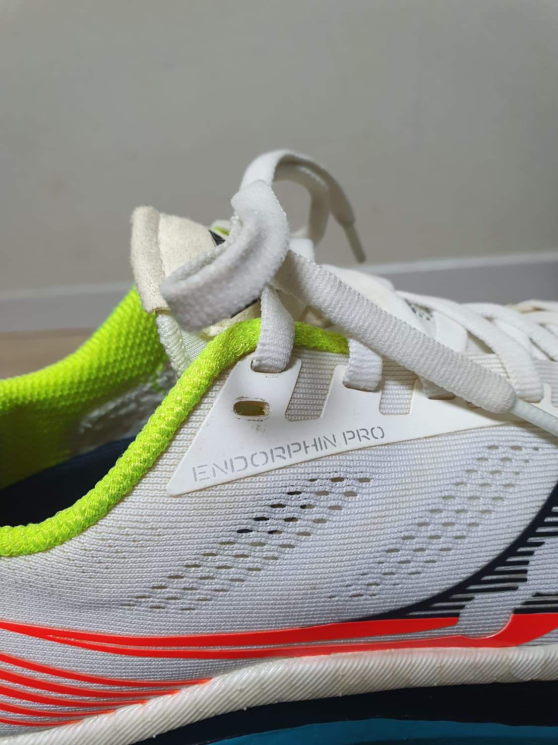 써코니 엔돌핀 프로 러닝화 255 상품이미지8