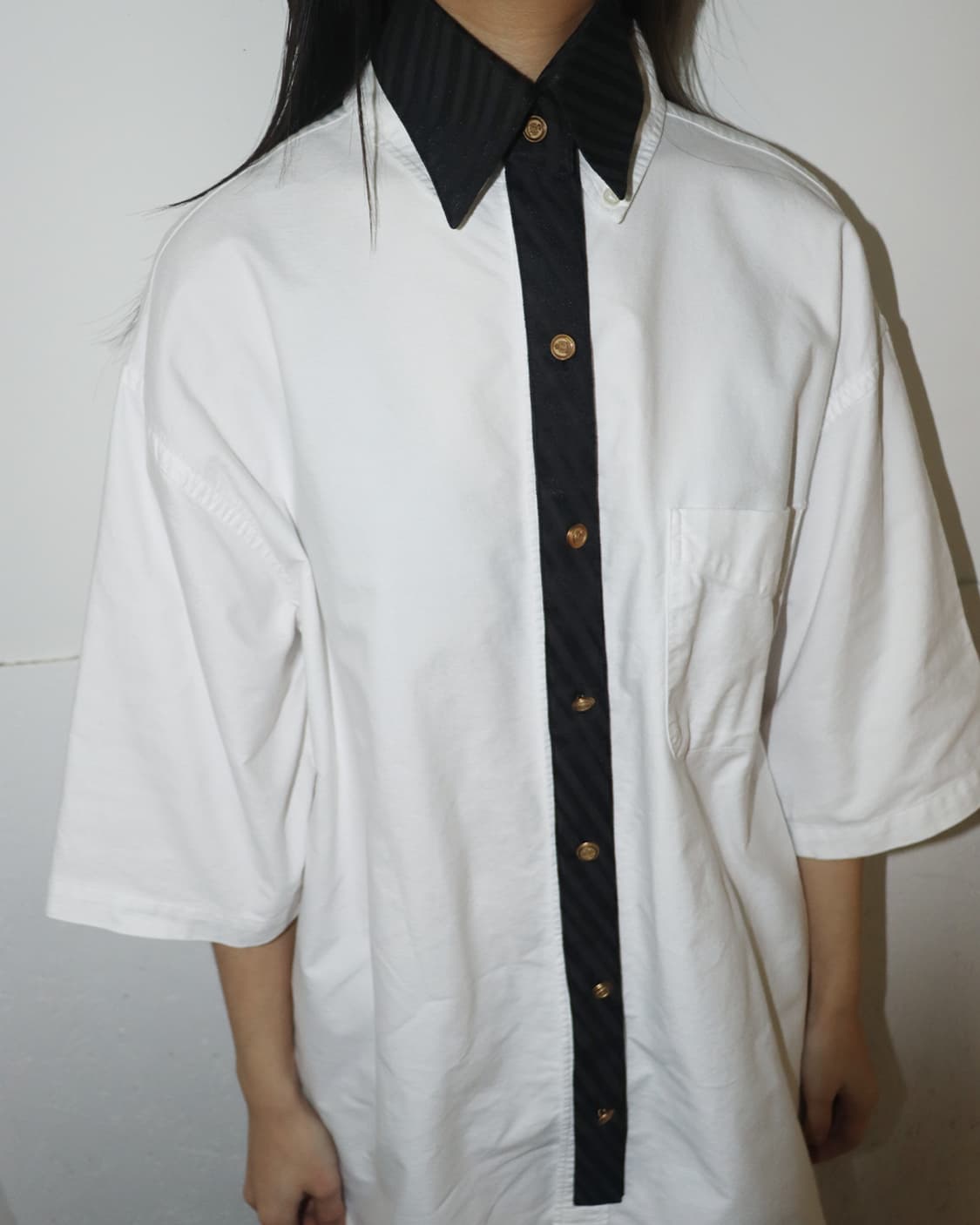 리엔다 스트라이프 디테쳐블 셔츠 카라 상품이미지1