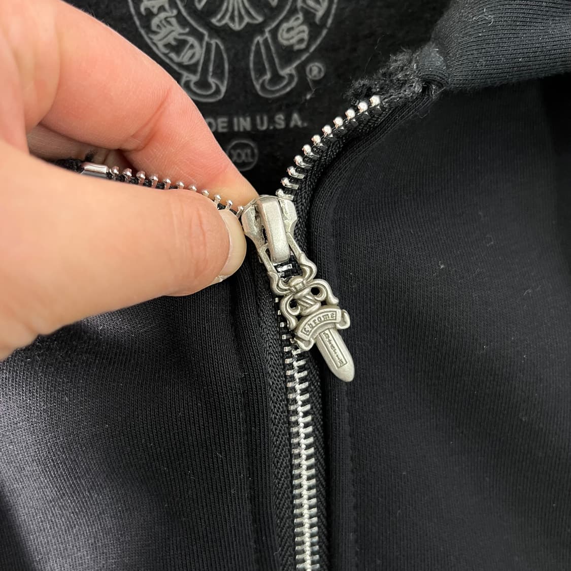 105 크롬하츠 홀스슈 플로랄 플리스 블랙 후드집업 상품이미지5