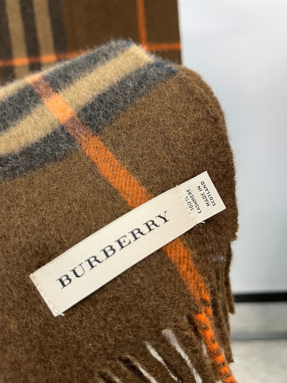 버버리 런던 캐시미어100% 머플러  상품이미지5