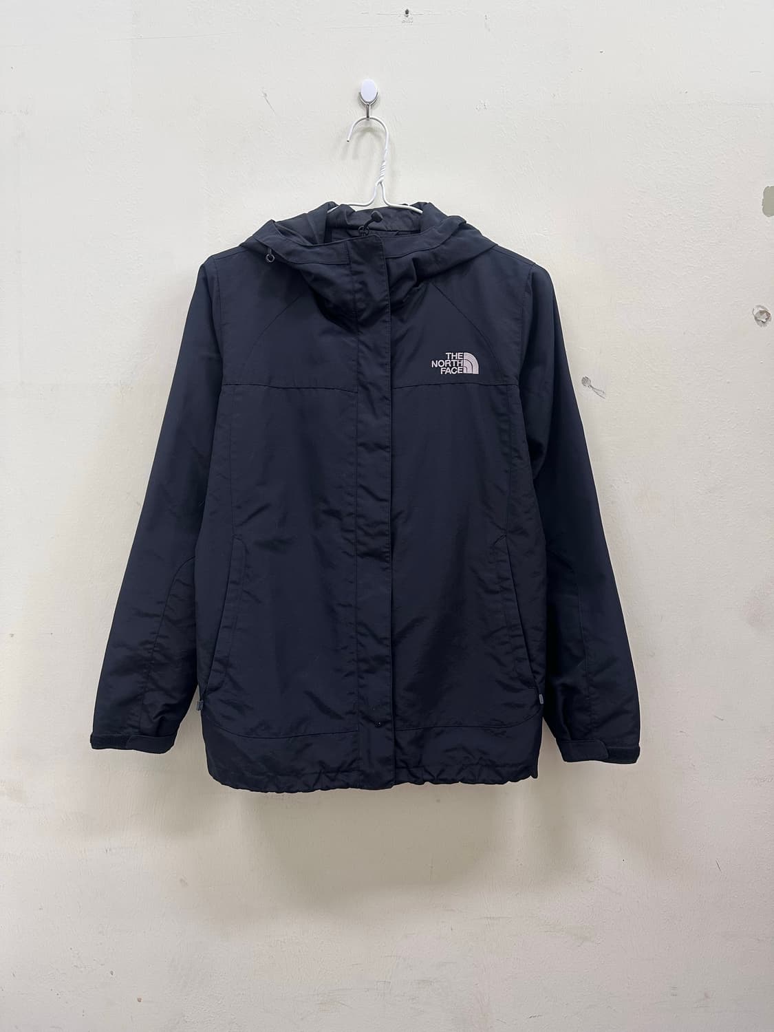 노스페이스 블랙 바람막이 상품이미지1