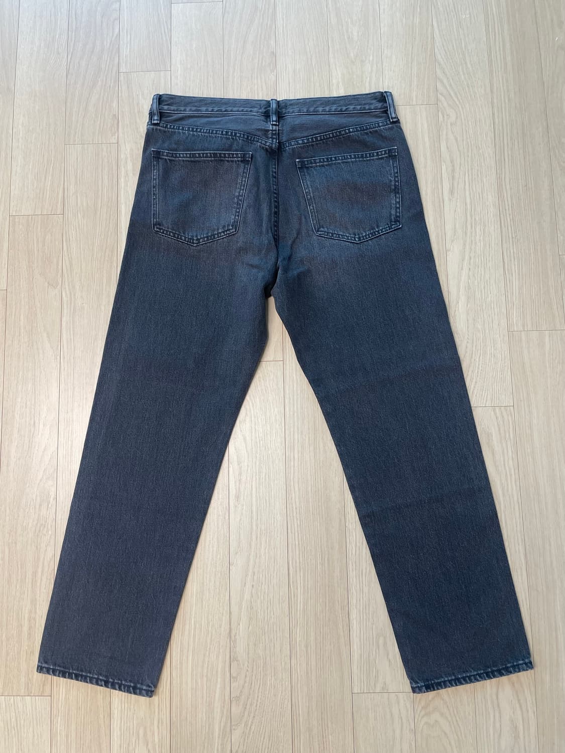 [31] 유니클로u 레귤러피트진 다크그레이 상품이미지2