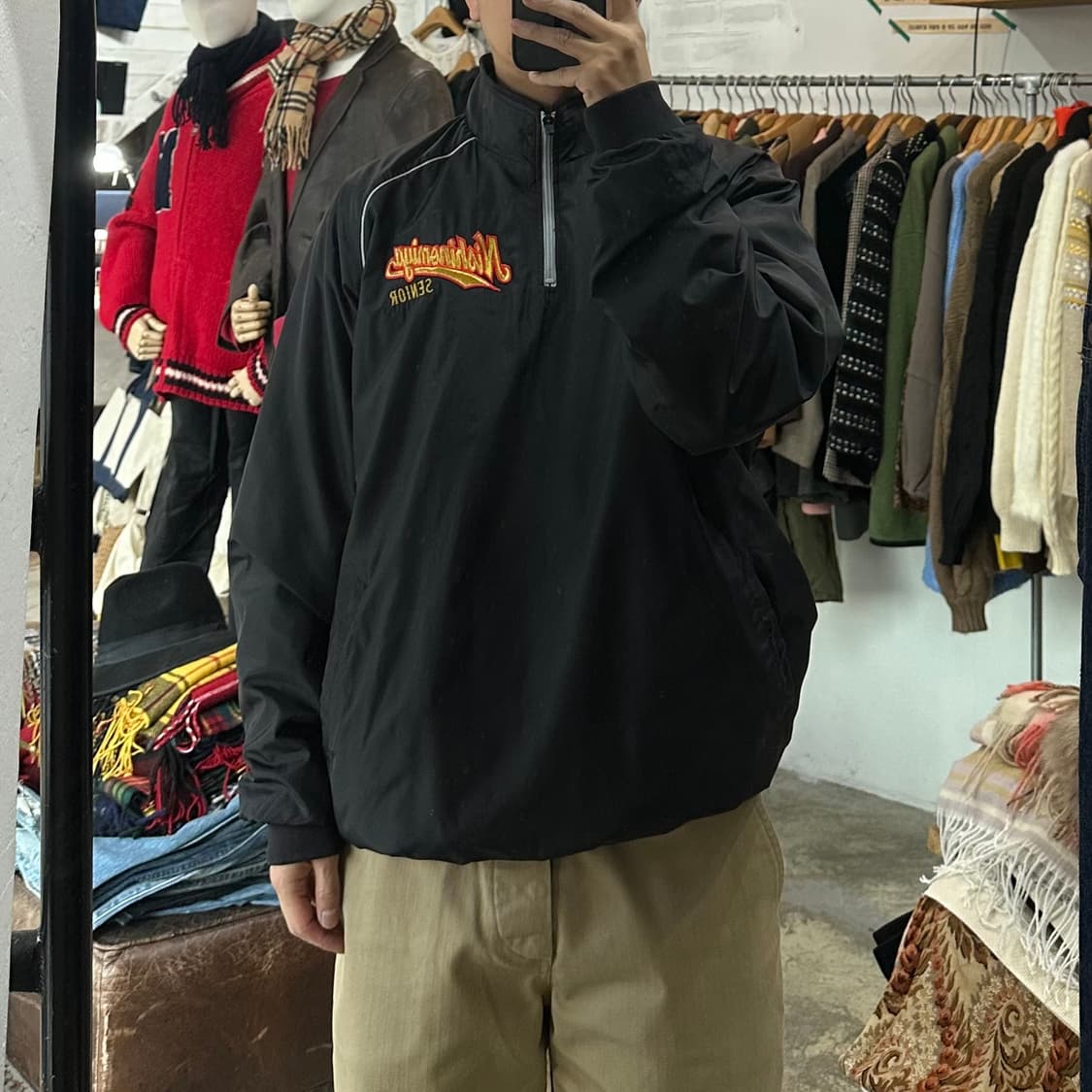 (착용컷) 미즈노 베이스볼 웜업 자켓 (남성용 105) 상품이미지3