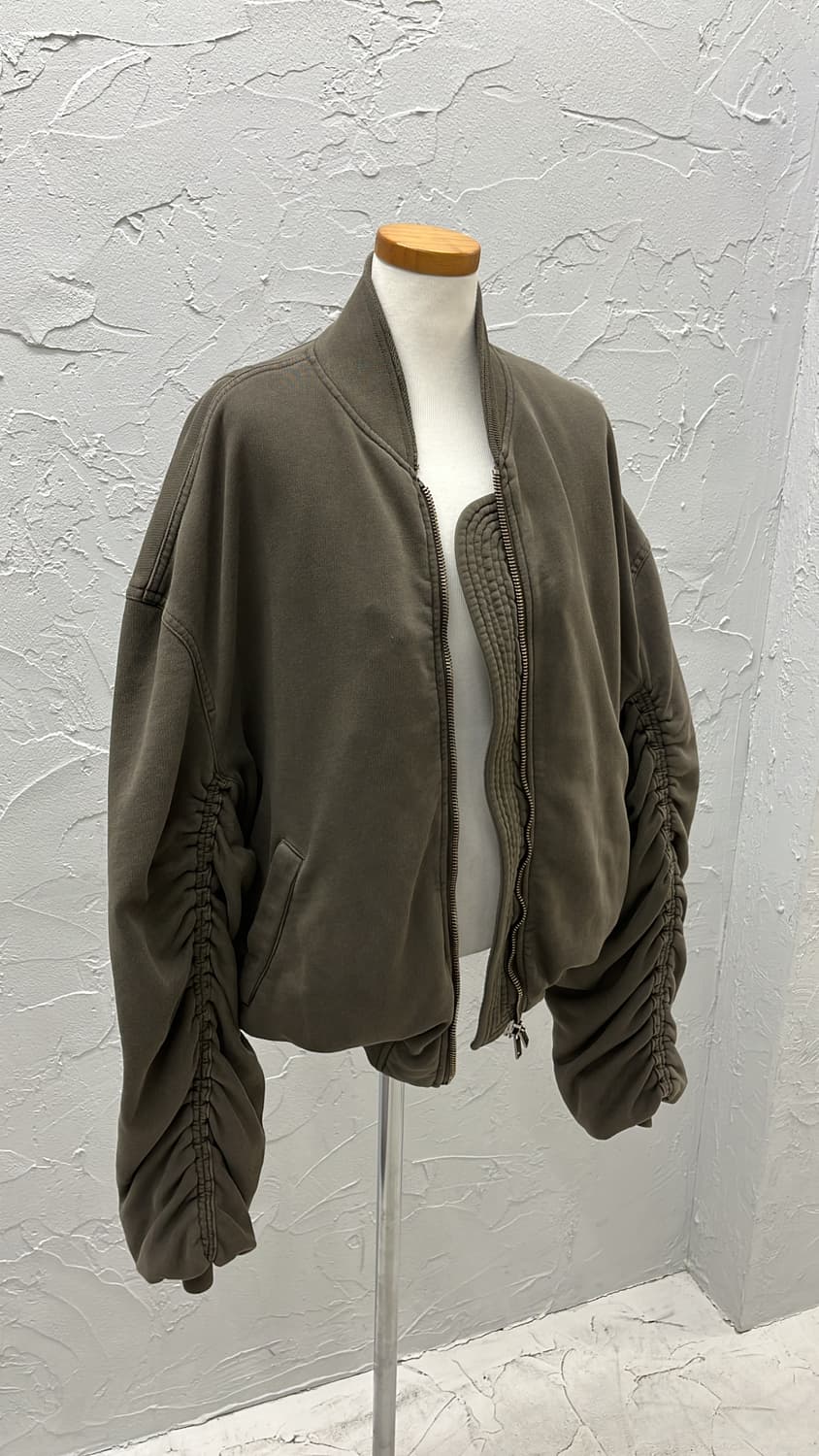 [S] 하이더아커만 15FW 퍼스 봄버 샘플 상품이미지2