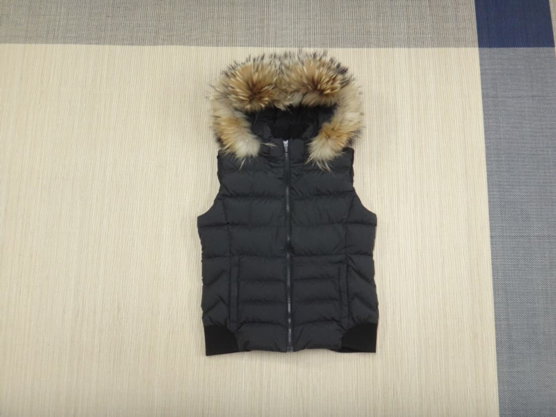 (95) 헤지스 골프 여성 라쿤후드 구스 패딩 베스트 상품이미지1