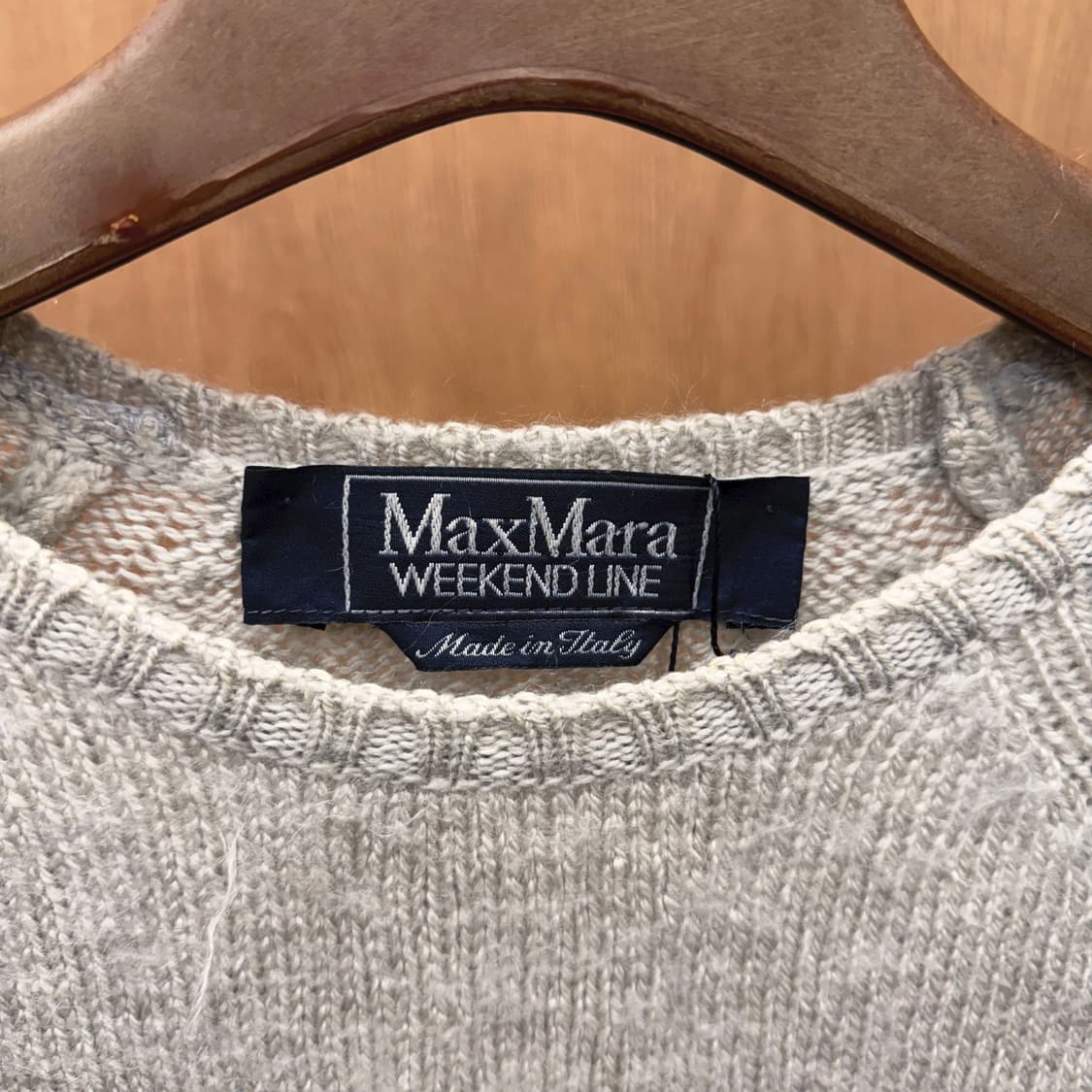 막스마라 위켄드 반팔 라운드넥 니트 골지 마감 심플 디테일 그레이 상품이미지6