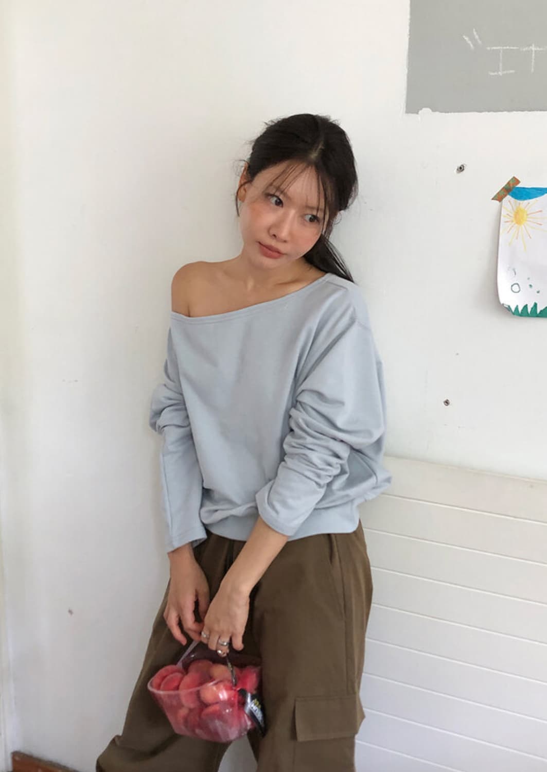 언더비  Nestle 오프숄더 맨투맨 뮤트블루 상품이미지2