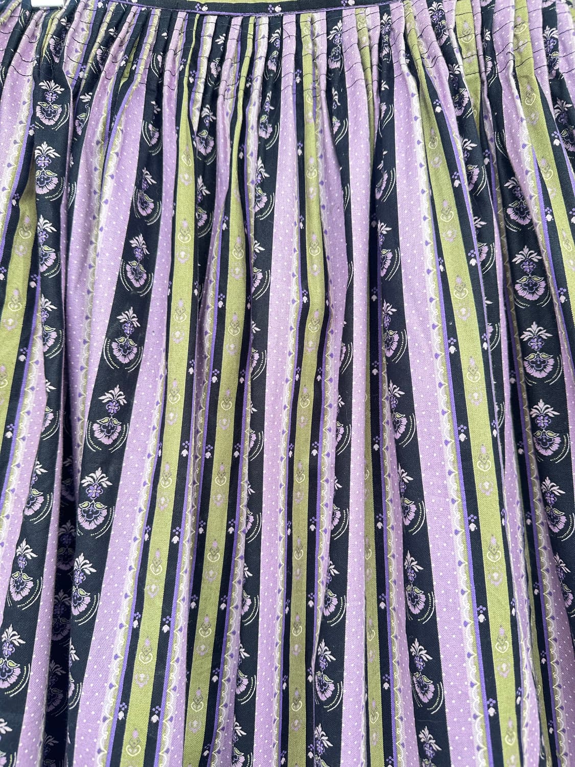 티올리언 로맨틱 라일락 스트라이프 스커트 상품이미지5