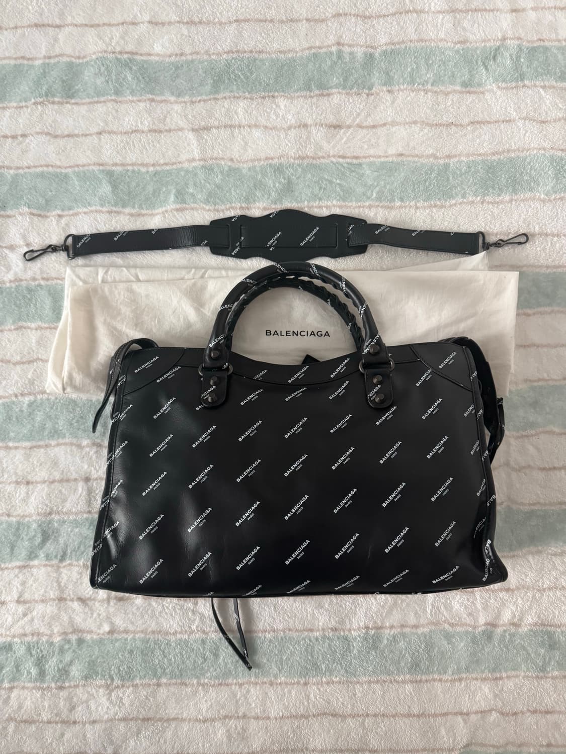 발렌시아가 모터백 미듐 블랙 상품이미지8