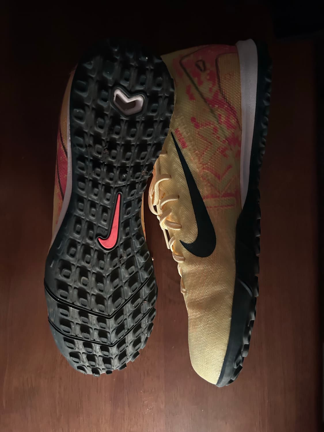 Nike Mercurial Vapor 13 Academy TF 250 상품이미지1