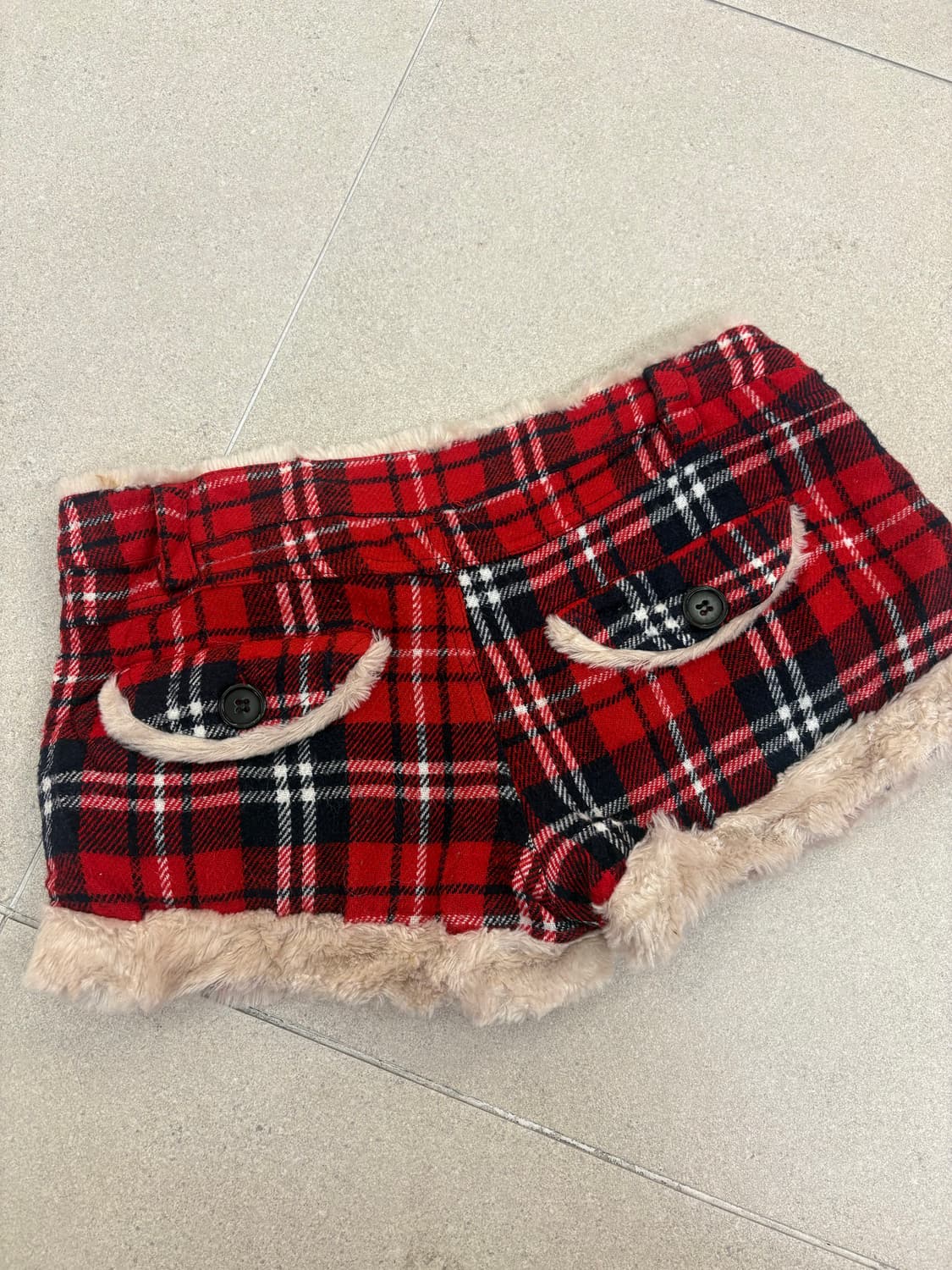 레드 체크 퍼 숏츠 상품이미지4