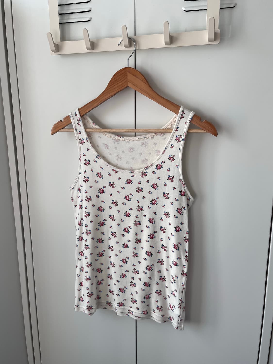 Earth music 잔꽃 패턴 슬리브리스 상품이미지8