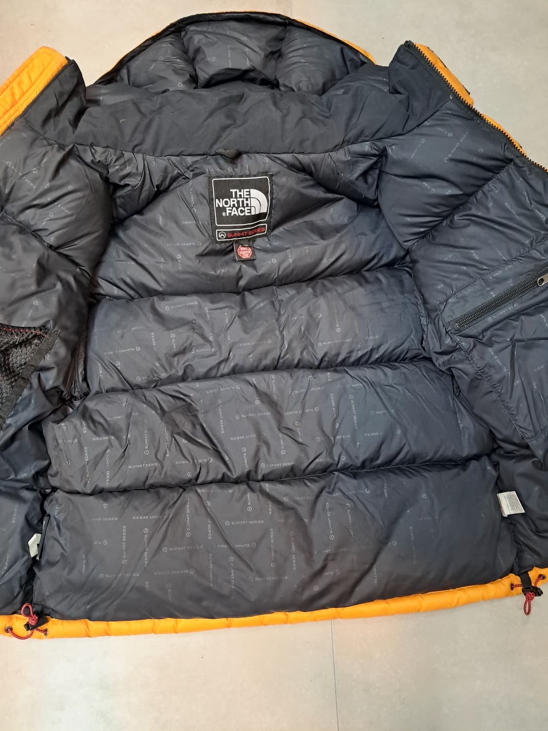 노스페이스 윈드스토퍼 써밋 700 패딩 90 상품이미지3
