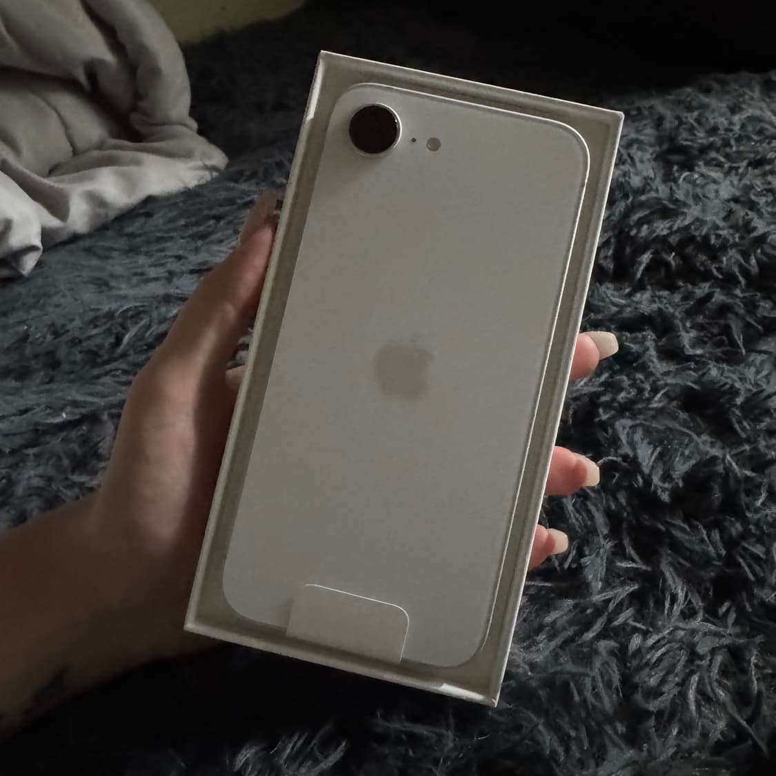 아이폰16e 자급제 256기가 화이트 (애케플) 상품이미지2