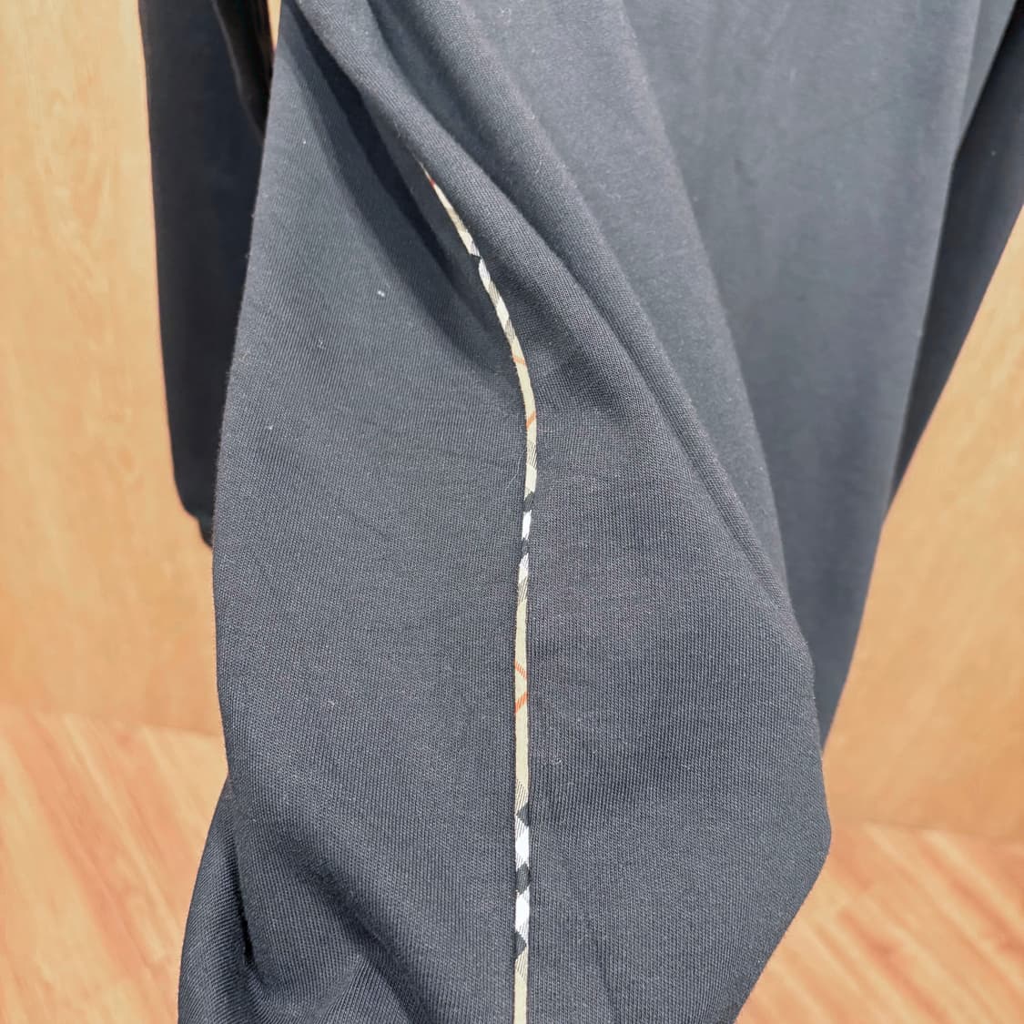 버버리 골프 코튼 긴팔 맨투맨 사이드 와펜 레글런 디테일 네이비 상품이미지7