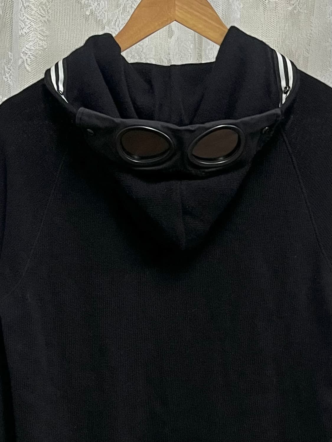 95) cp컴퍼니 고글 니트 후드 집업 블랙 상품이미지4