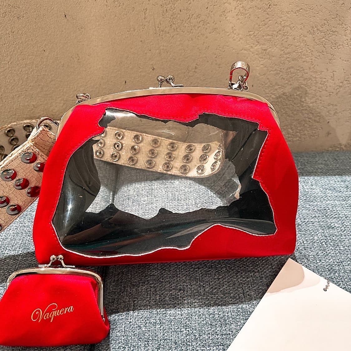 (정품/새상품) VAQUERA 바퀘라 여성 레드 디스트로이드 숄더백 상품이미지2