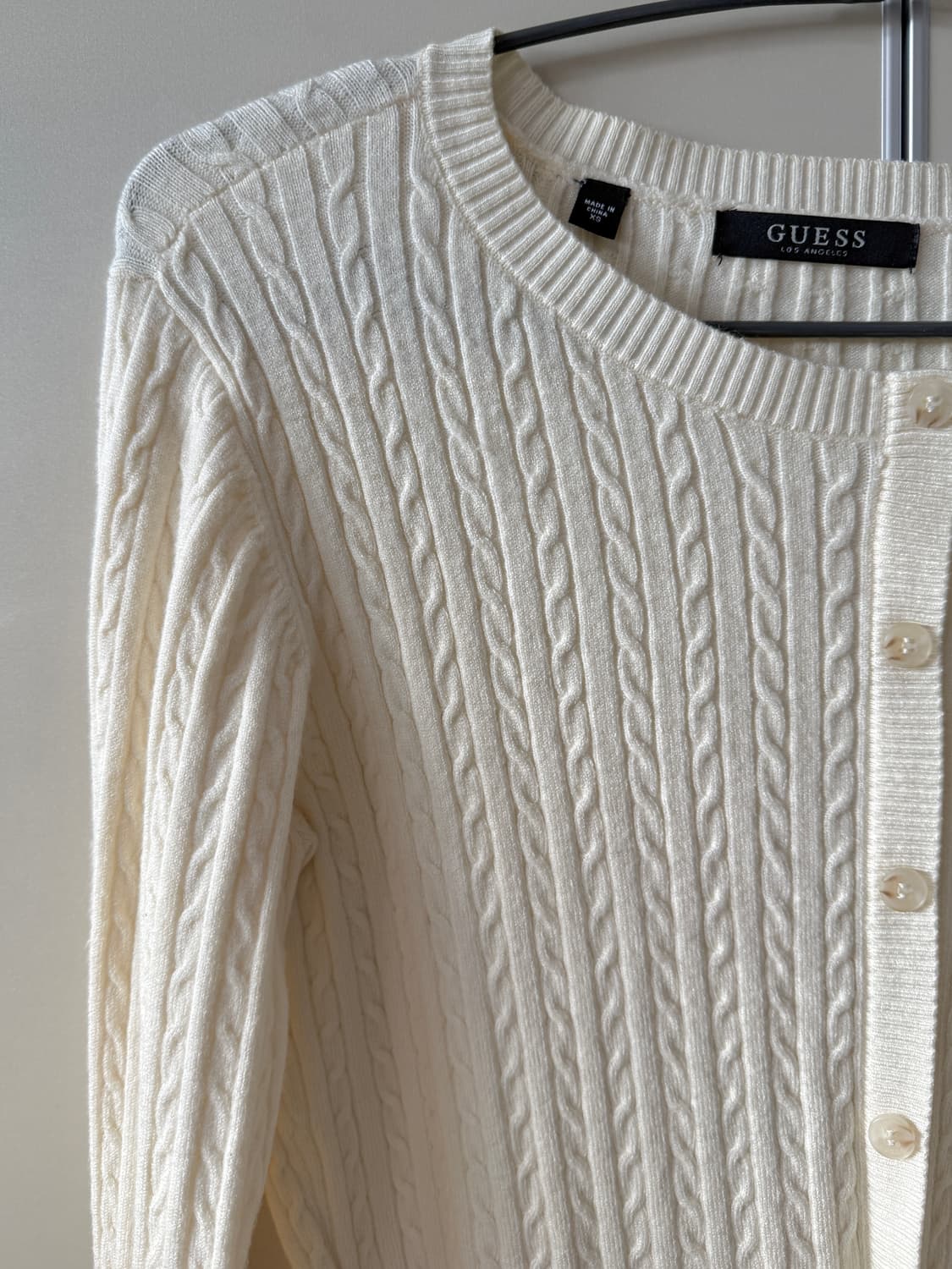 게스 guess 케이블 니트 가디건 아이보리 상품이미지1