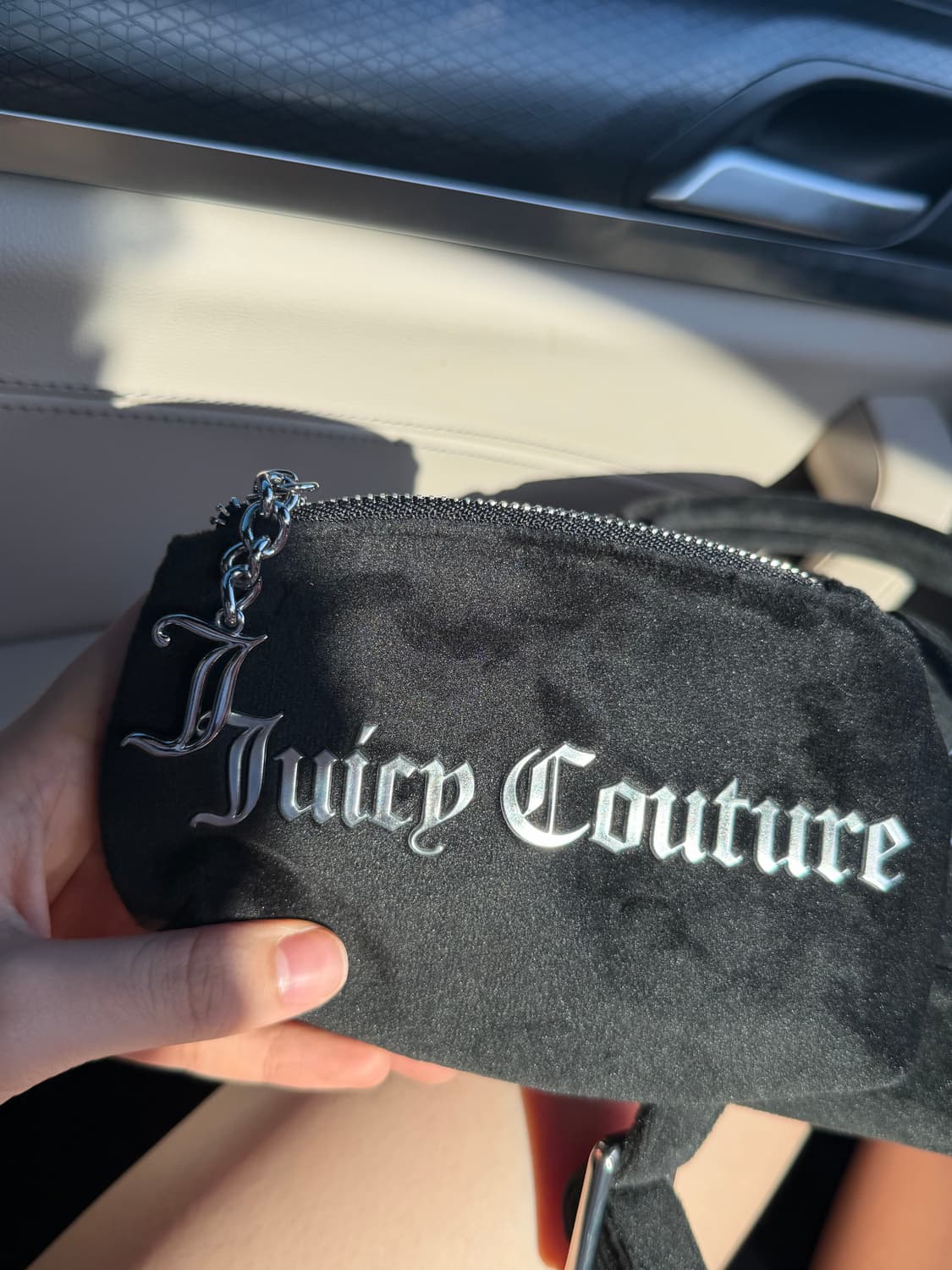 [신상✨프리뷰세일] 쥬시꾸뛰르 벨벳 블랙 숄더백/크로스백 상품이미지5