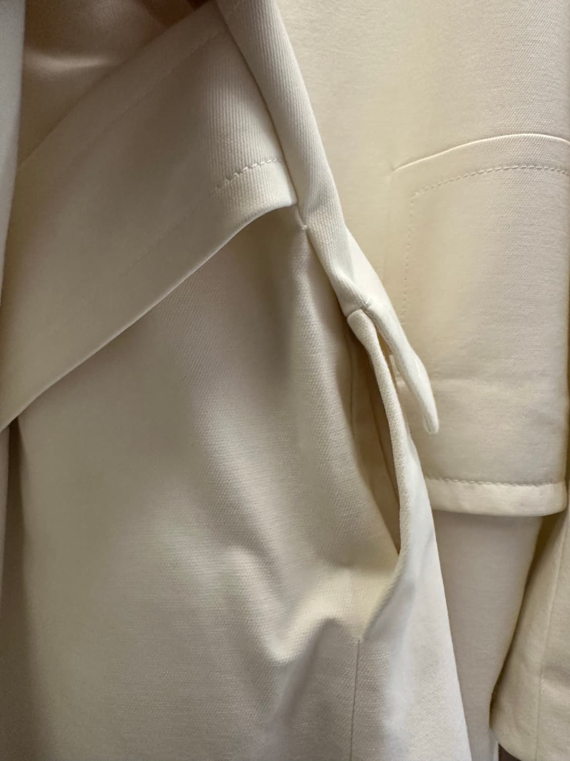 GUCCI 구찌 남성 테크니컬 코트 정품 아이보리 52사이즈 상품이미지5