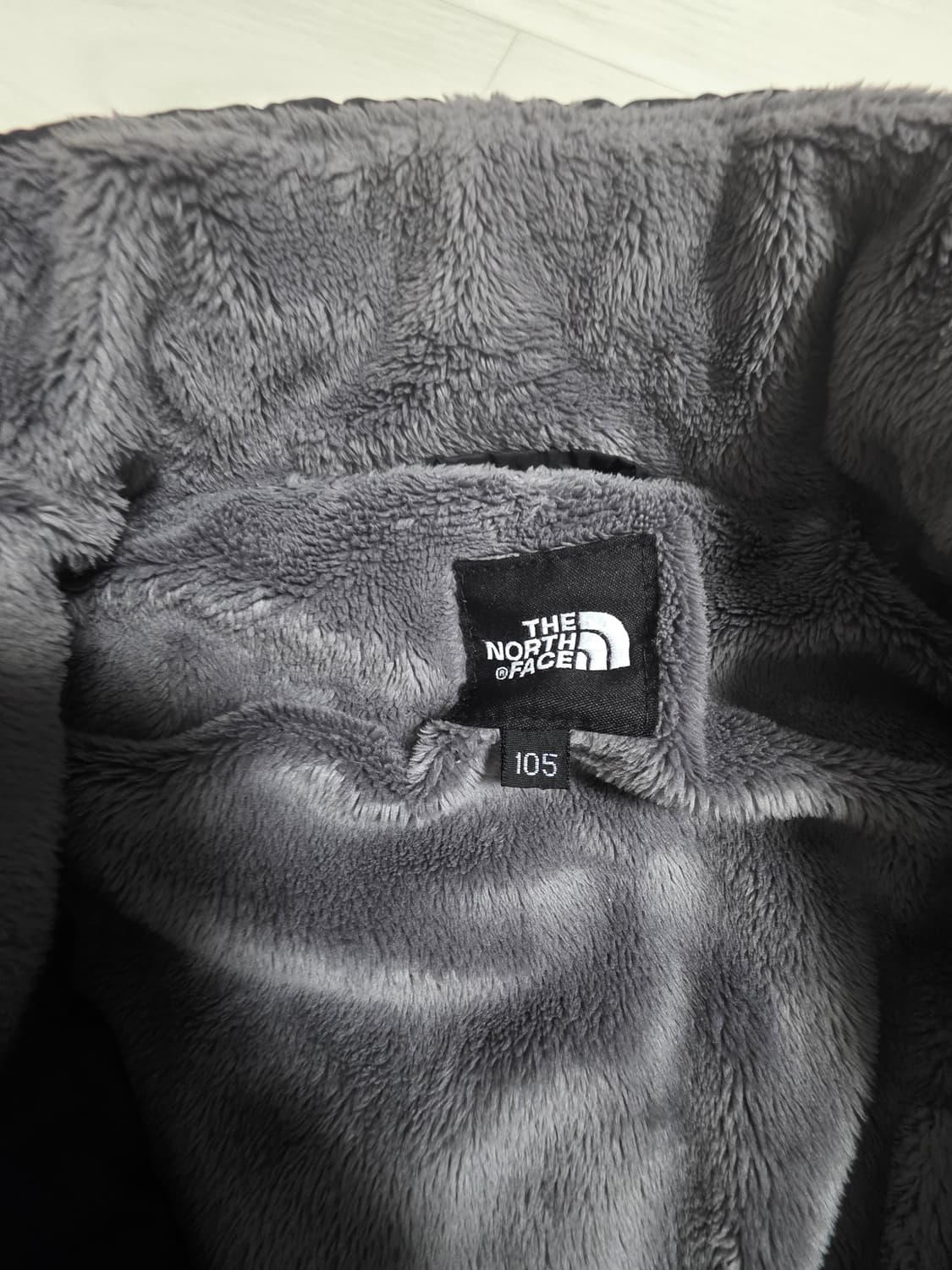 노스페이스 블랙 경량 패딩 자켓 105사이즈 상품이미지4