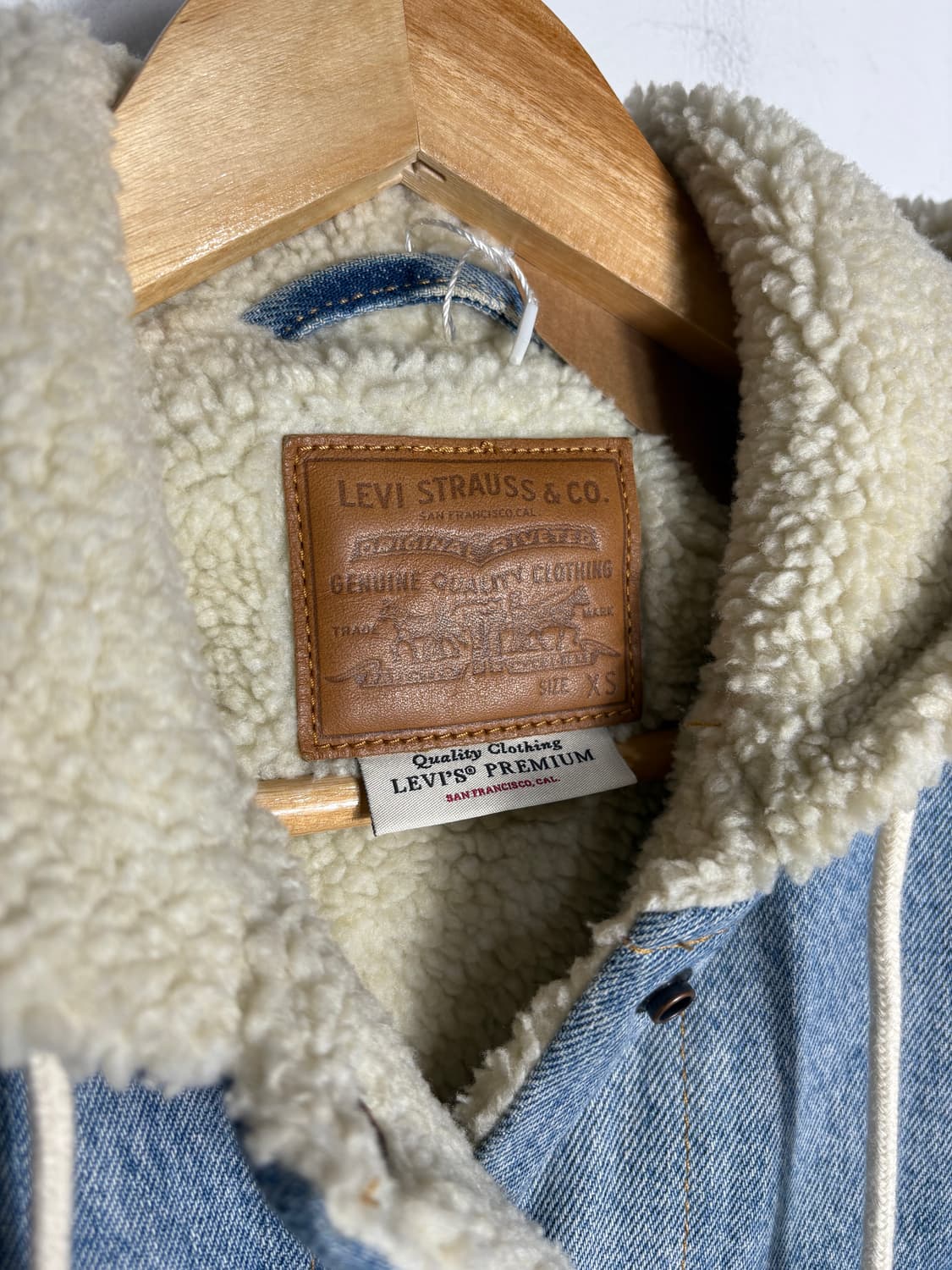 Levis 리바이스 프리미엄 시어링 후드 데님 자켓 상품이미지2