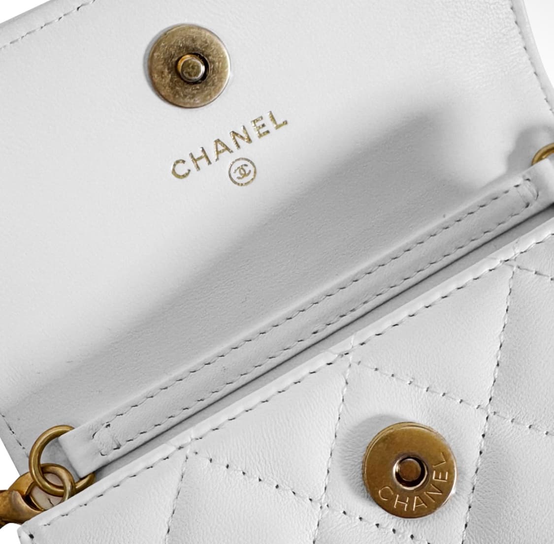 [MINI] 샤넬 골든볼 체인 램스킨 크로스백 미니백 화이트 금장 미니 상품이미지8