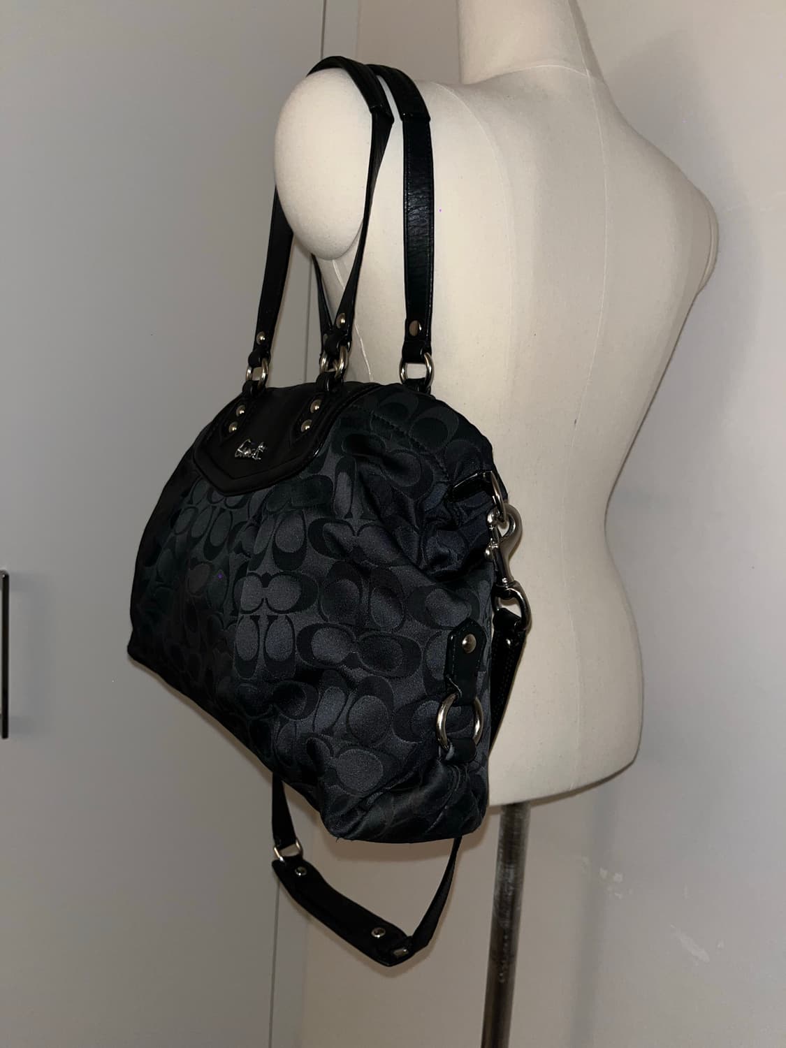 🎉BLACK FRIDAY🎉 Old Coach black bag 상품이미지3