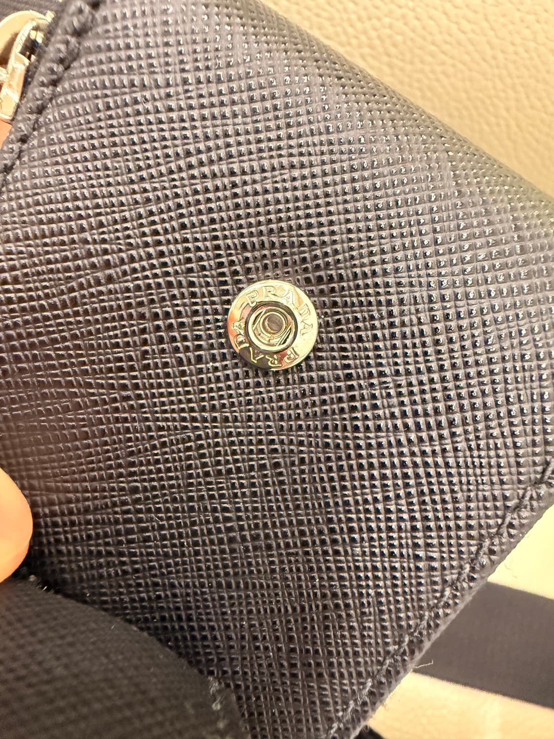 프라다 사피아노 삼각로고 크로스백(2VH113) 상품이미지10