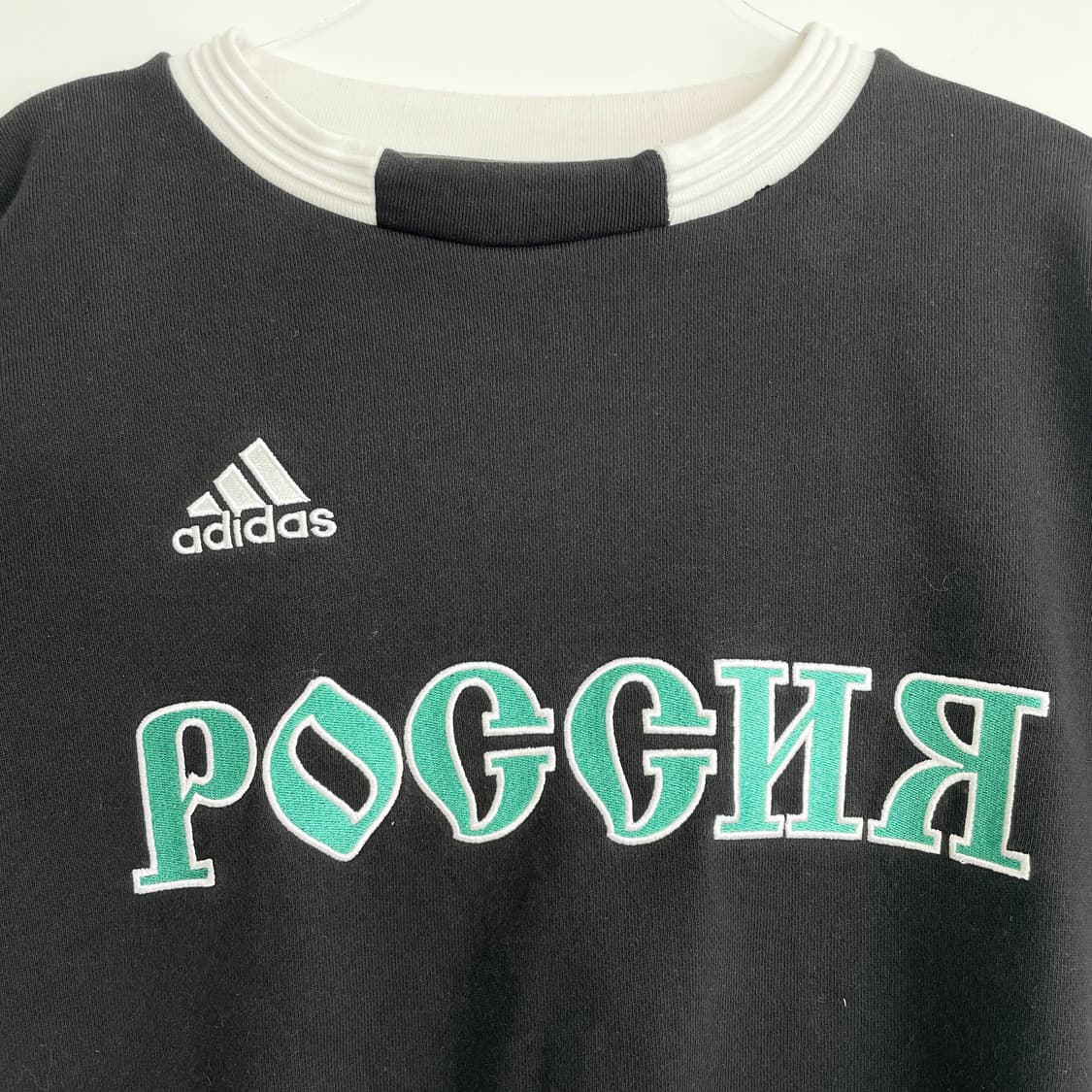 B1 아디다스X고샤 루브친스키 풋볼 웜업 스웻셔츠 2XL-3XL사이즈 상품이미지2