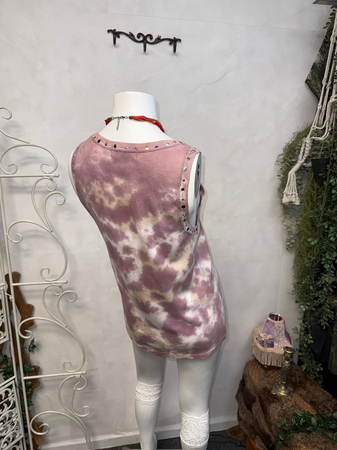 Indi pink tie dye skull lettering 슬리브리스 상품이미지6