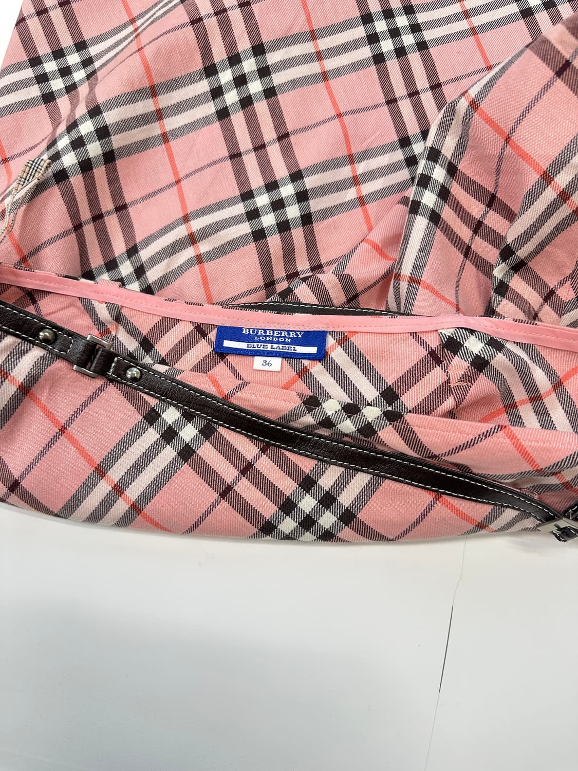버버리 블루라벨 핑크 노바 체크  랩 스커트 (핑크/36) 상품이미지4
