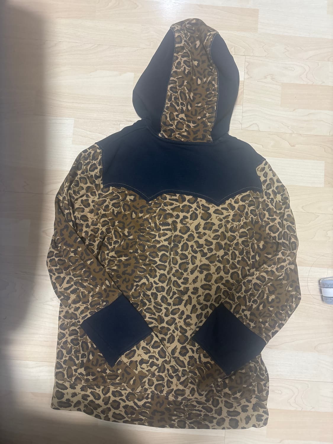 Carhartt WIPxNeighborhood 콜라보 레오파드 후드집업 상품이미지2