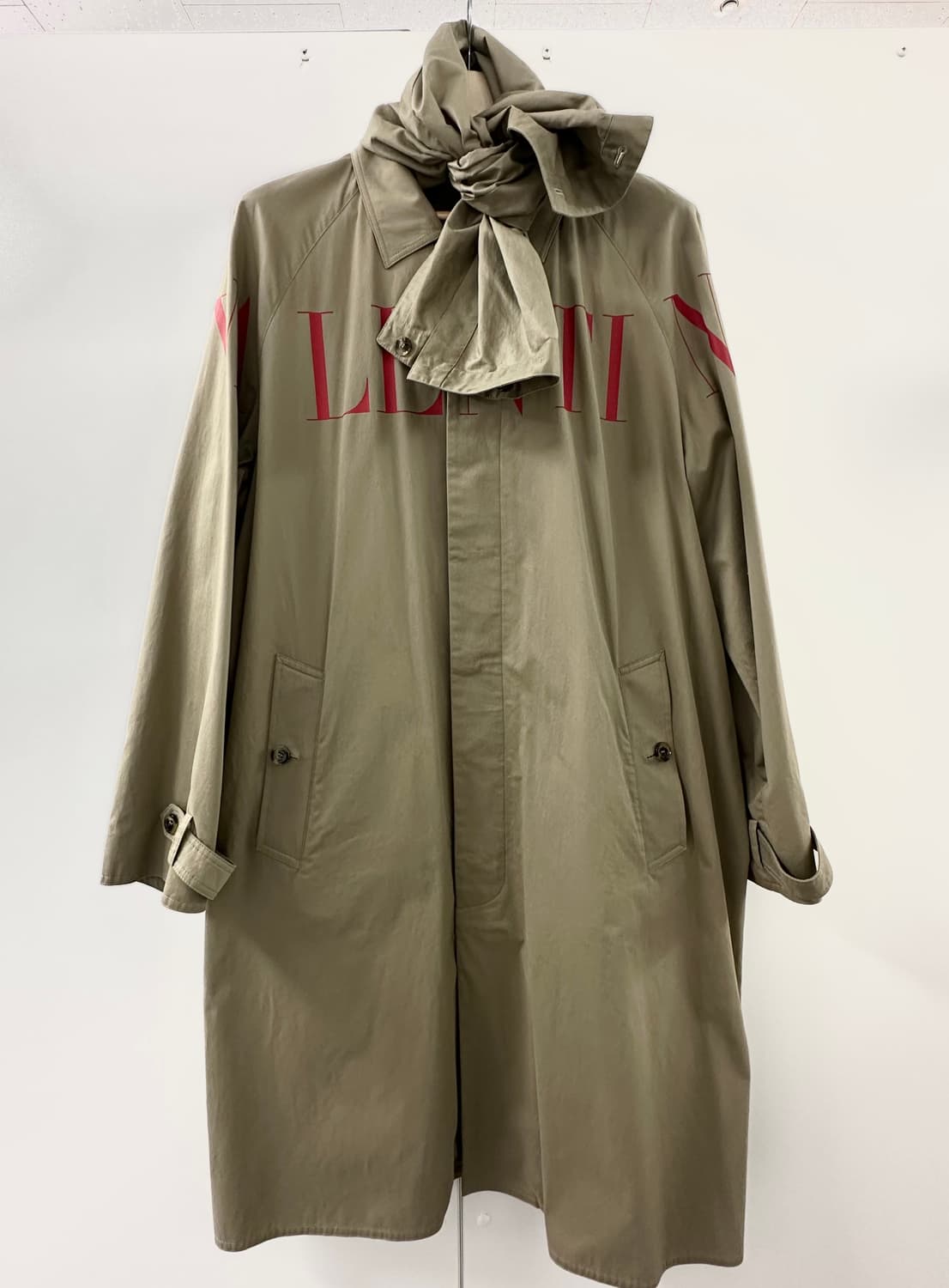 발렌티노 남성 로고 트렌치 코트 (베이지 50/L, 신품급) 상품이미지5