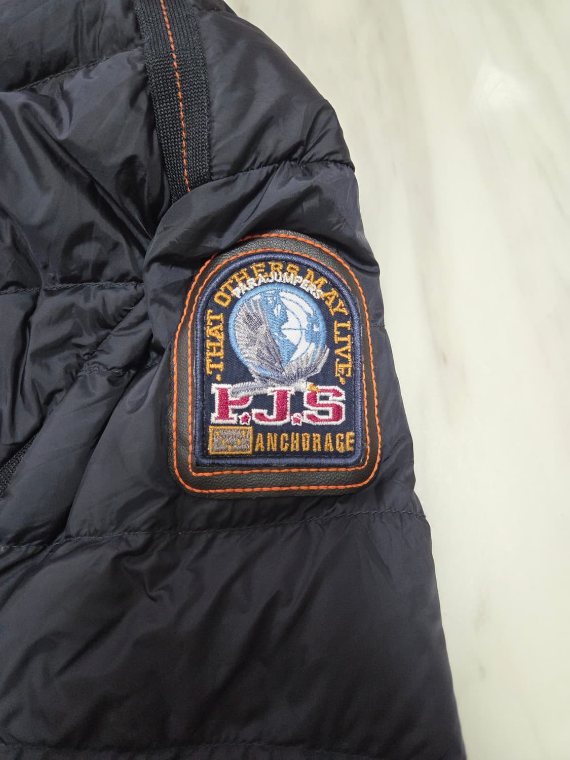 파라점퍼스 우고 경량 패딩 상품이미지4