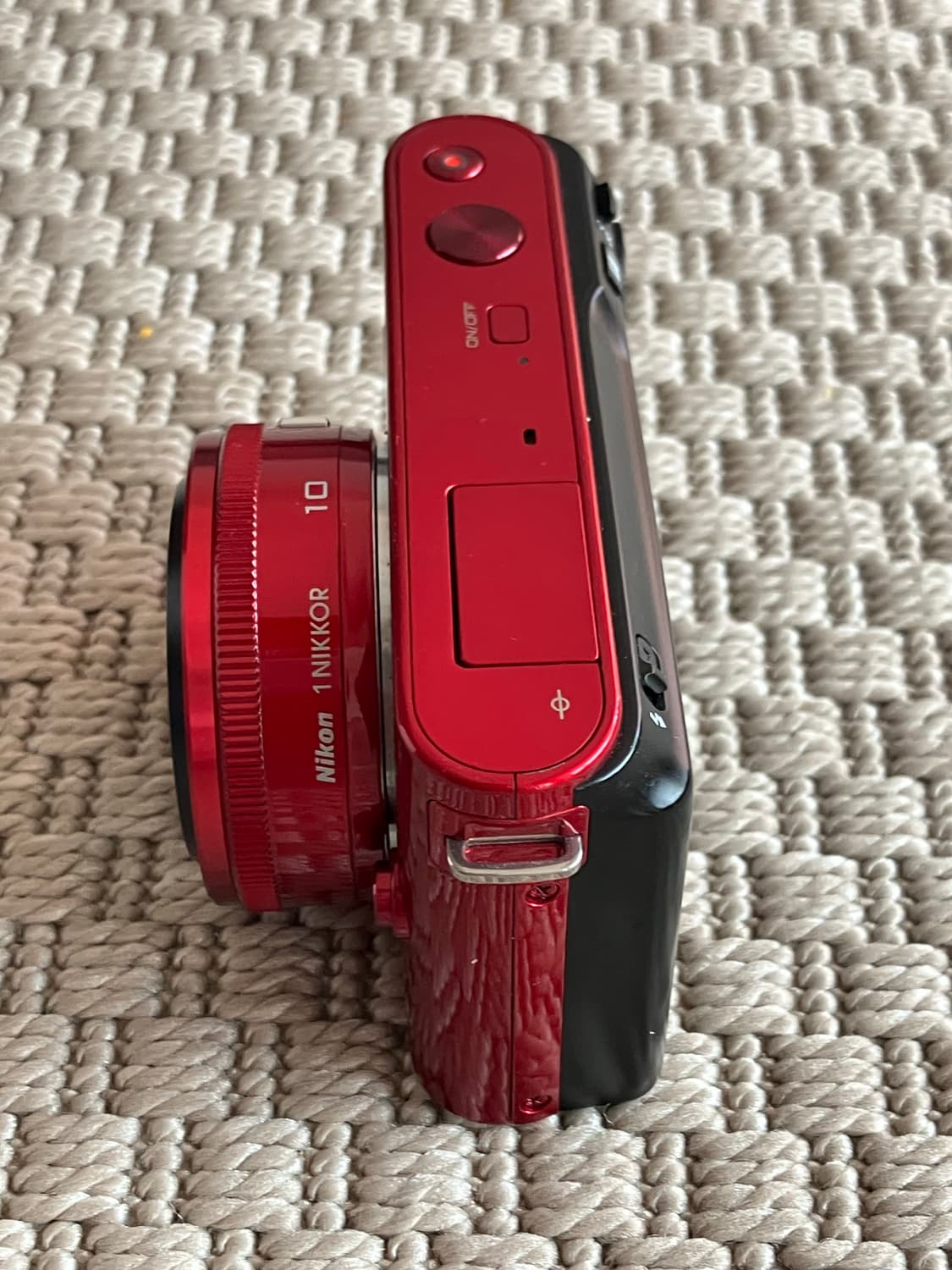 니콘 1 J1 레드 컬러 빈티지 디카 판매합니다 상품이미지4