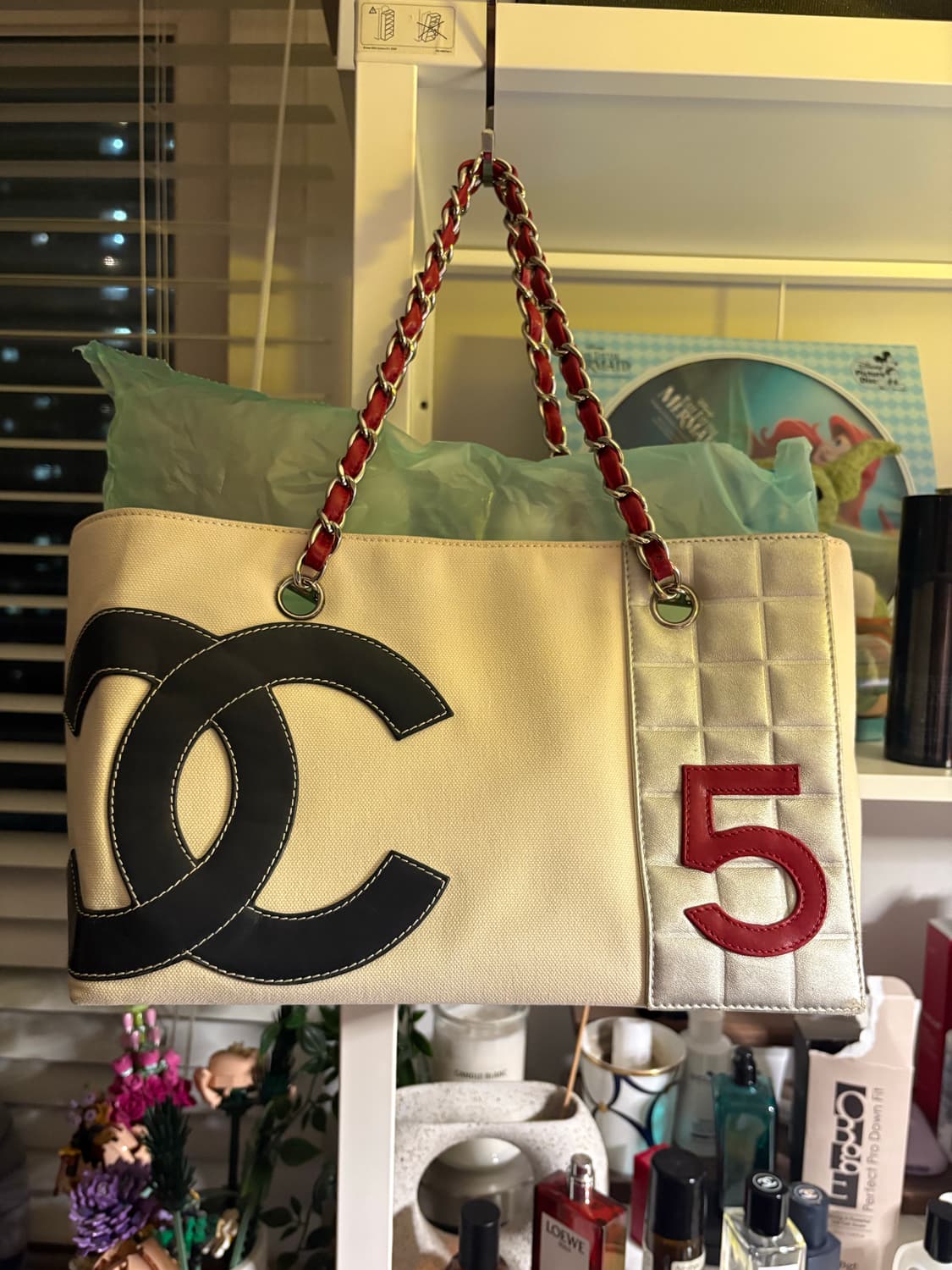 샤넬 토트백 희귀모델 팔아요 상품이미지1