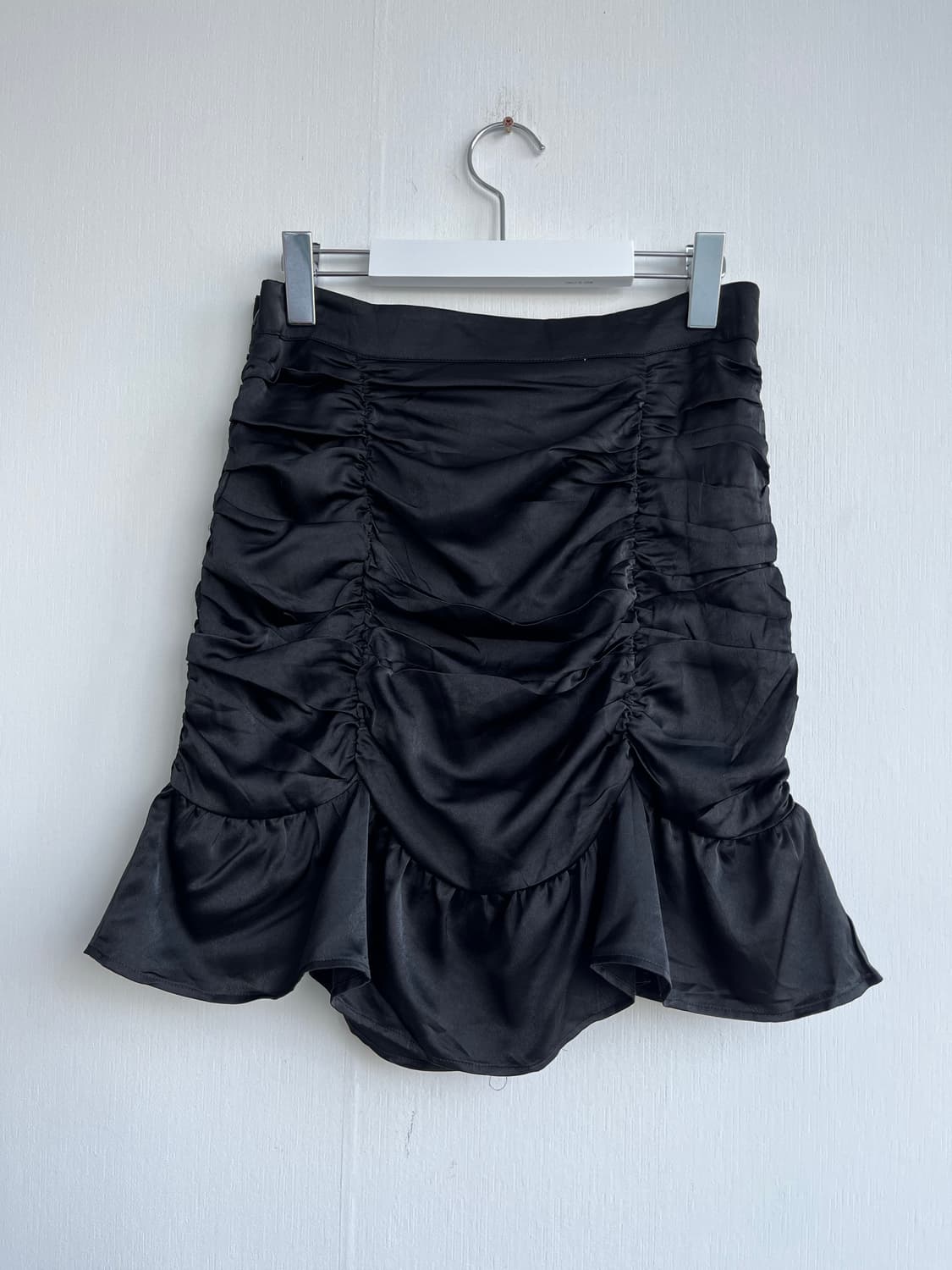 *SALE) 블랙 셔링 러플 스커트 상품이미지1