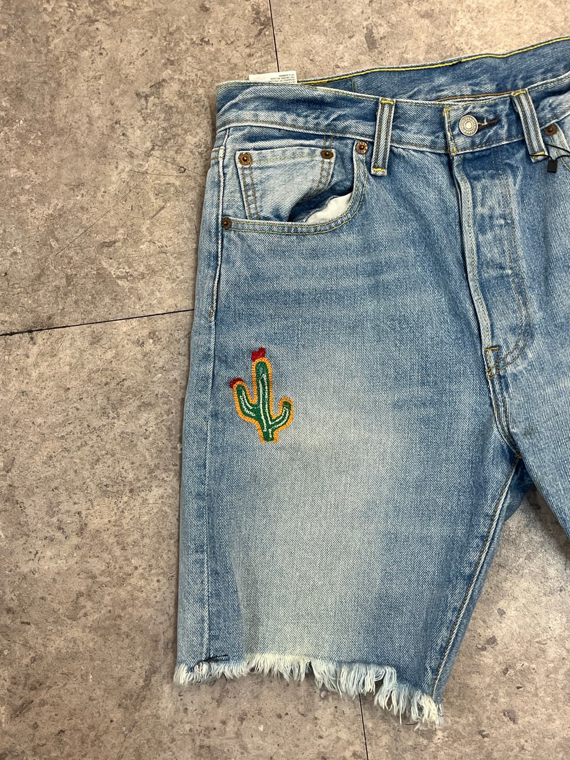 리바이스 501 CT 자수 하프 데님 팬츠 W76  #csz3569 상품이미지4