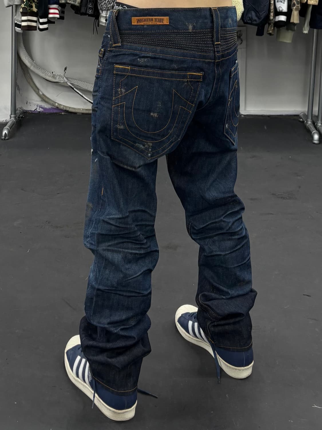 트루릴리전 스터드 데님팬츠 상품이미지1