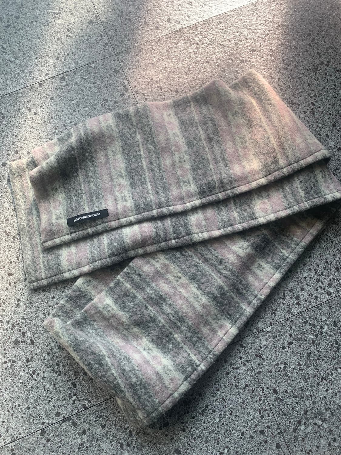 해칭룸 하트 울 머플러 그레이 상품이미지2