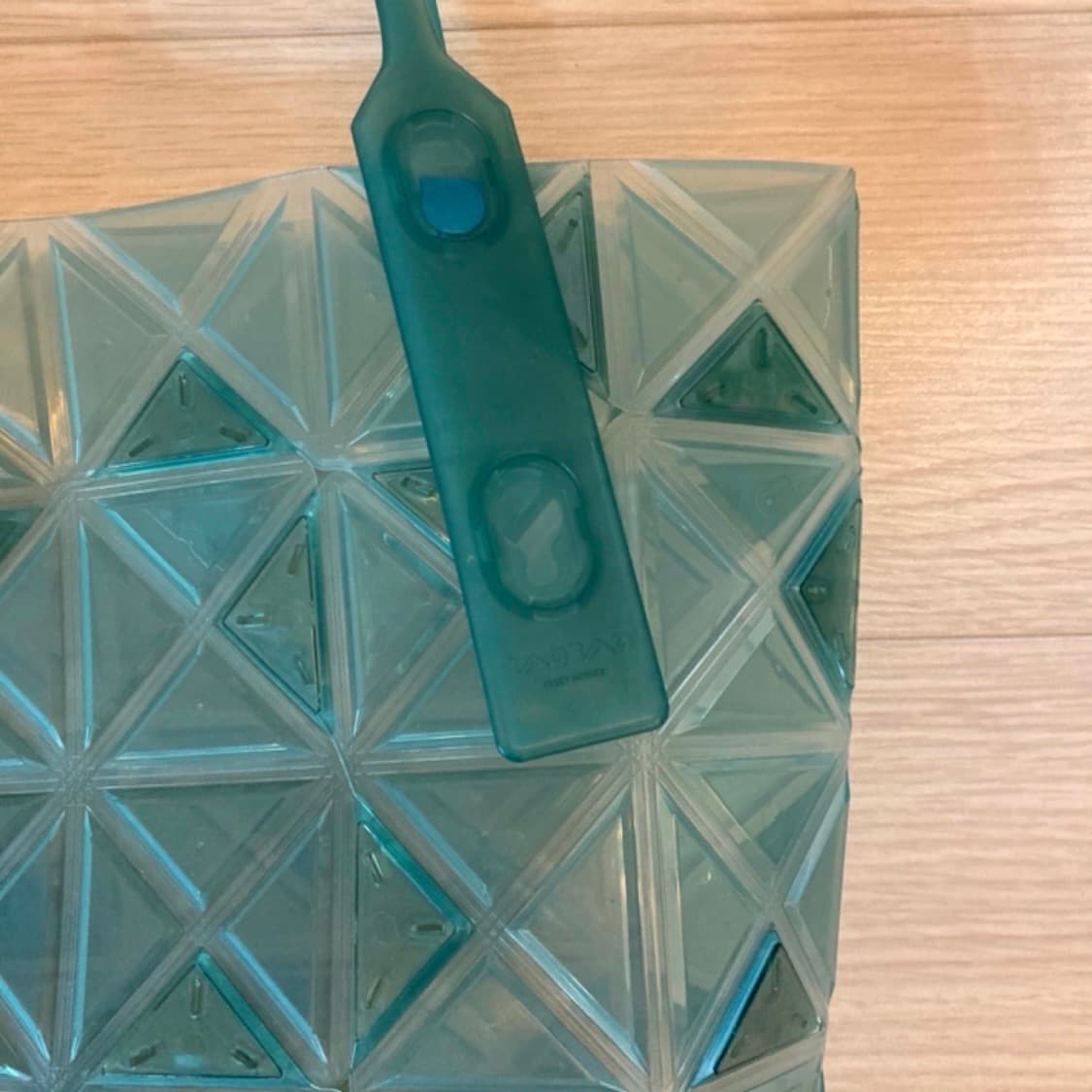 [미사용/새상품] (한정판)바오바오 가방 (DAZZLE 루센트 백) 상품이미지3