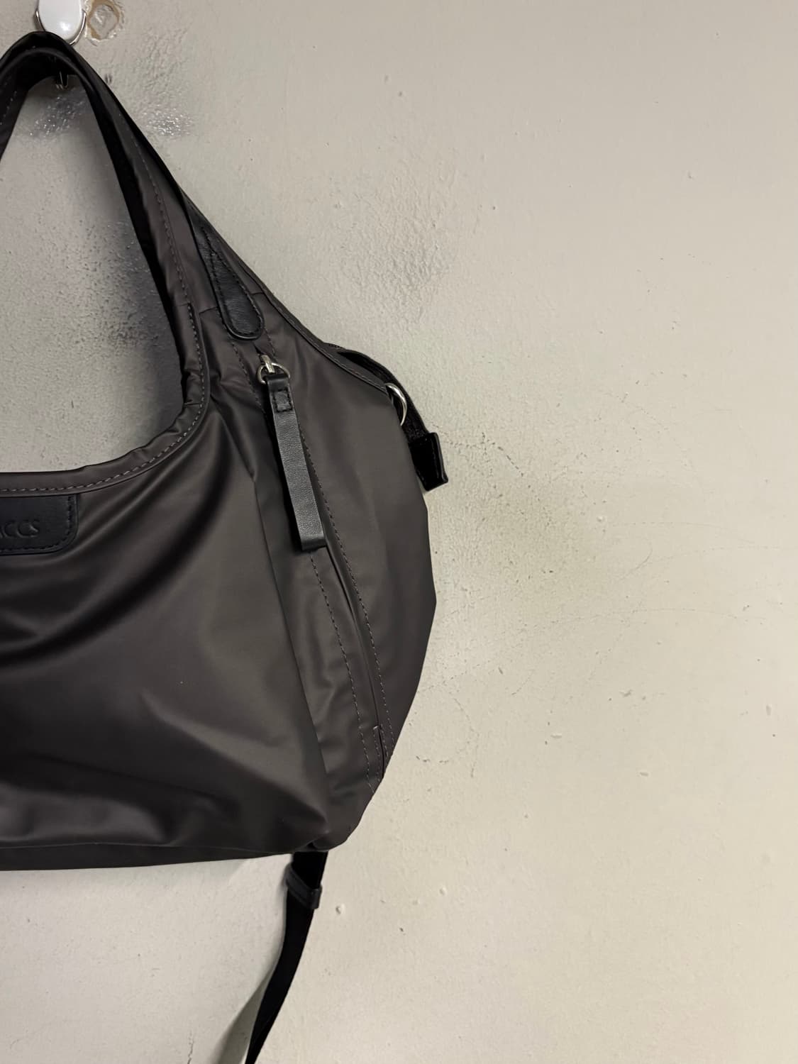 Y’SACCS nylon multi pocket shoulder bag  상품이미지3