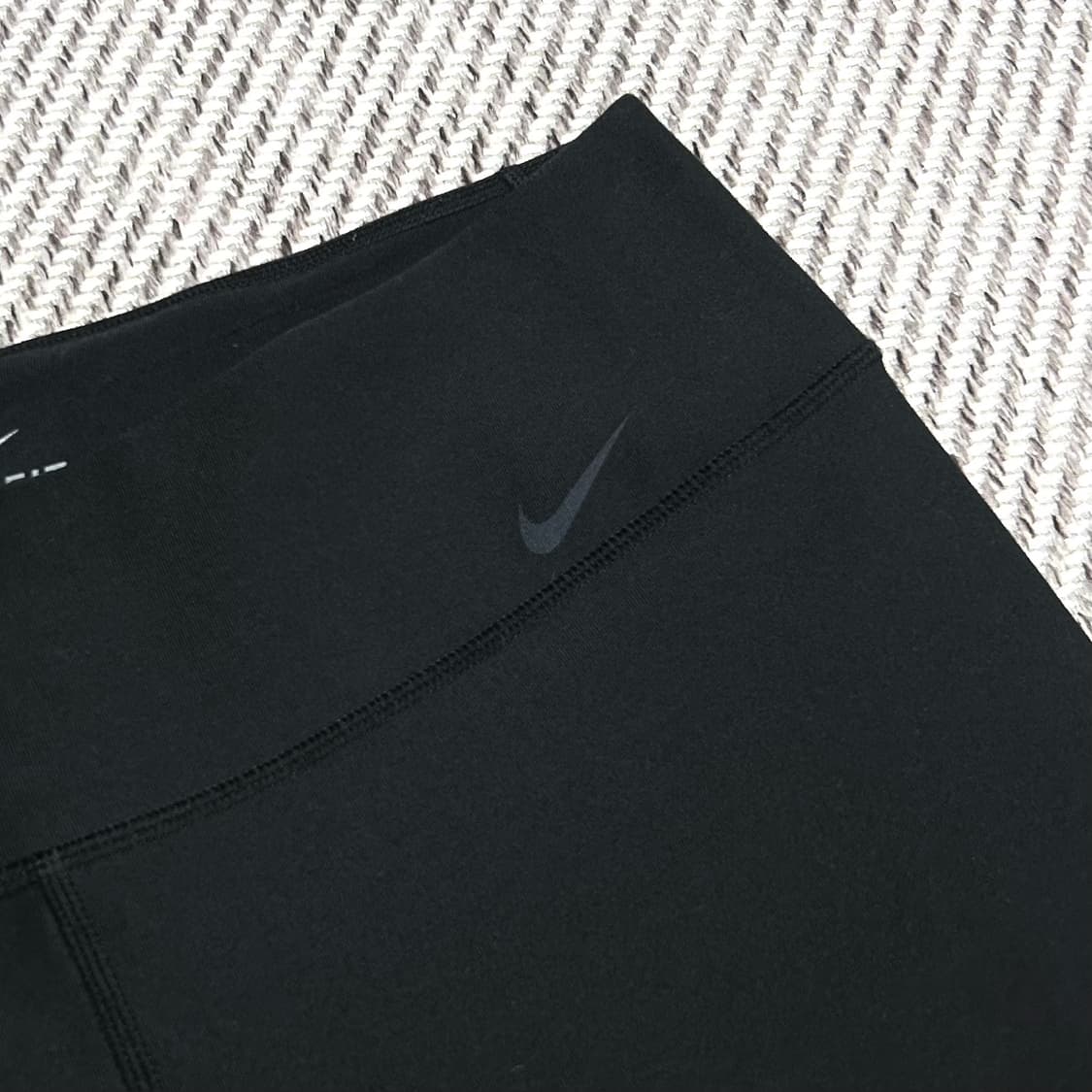 [XL] Nike 나이키 우먼즈 레전드2.0 스우시 타이즈 레깅스 상품이미지3