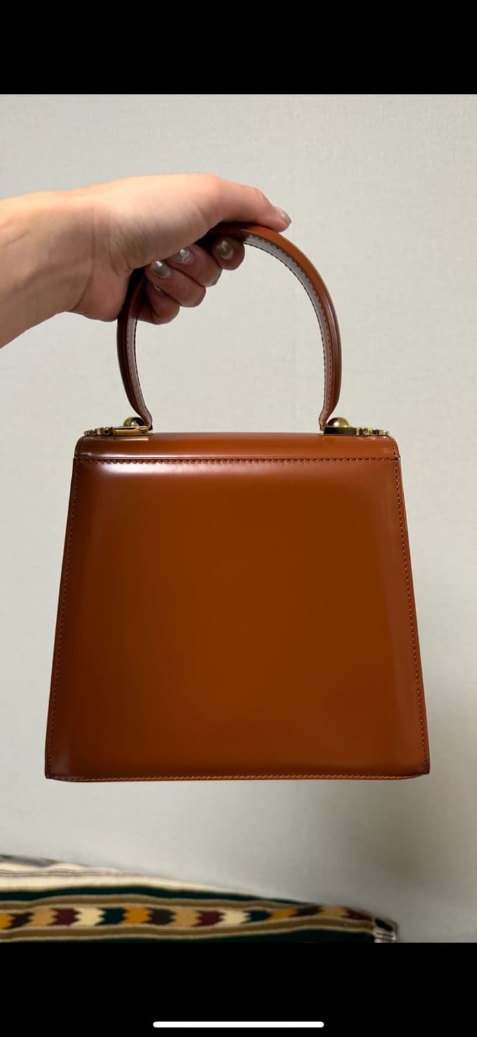 (가격제안주세요) 페라가모 아이코닉 켈리백 브라운 상품이미지3