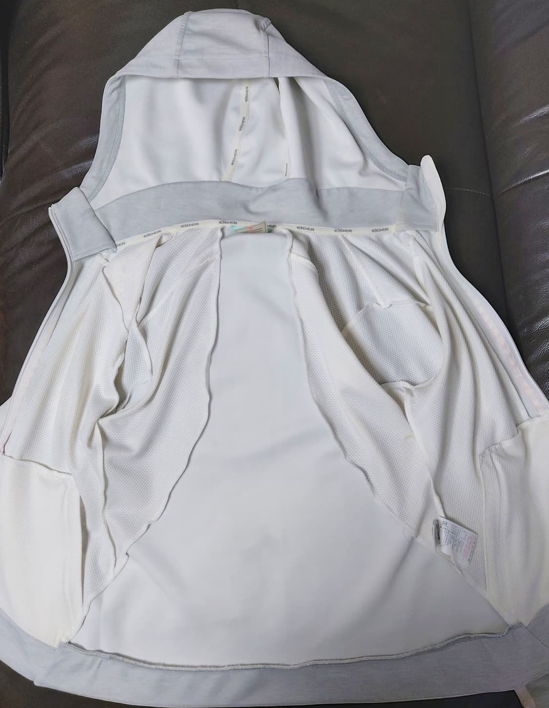 아이더 피네츠 트레이닝 자켓(S)

 상품이미지4